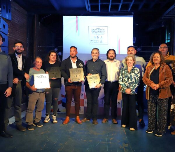 Cinco clásicos de la bohemia de Valparaíso son los primeros en recibir el “Sello Local Musical Emblemático”